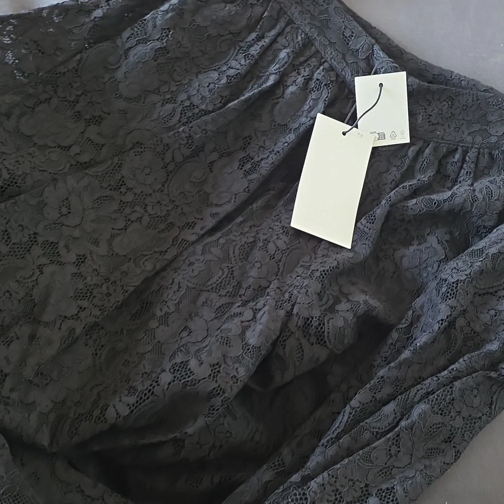 Zara NWT LACE BALLOON PANTS Black Size XS and S